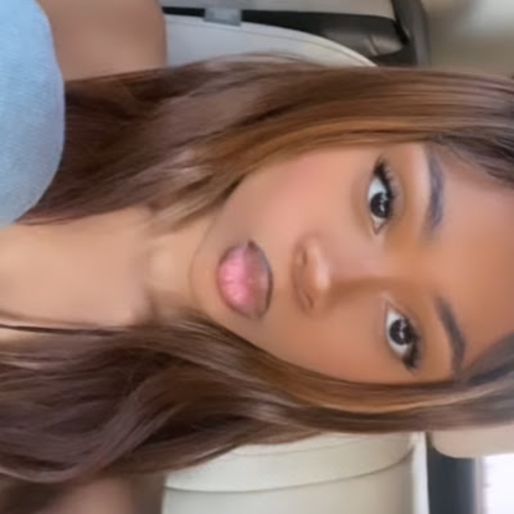 Meet your Posher, Aria